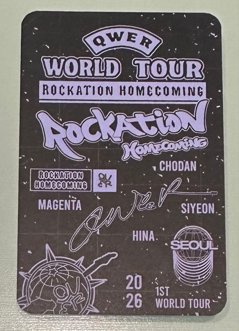 【現地購入】QWER シヨン ROCKATION ソウル ペンライト トレカ