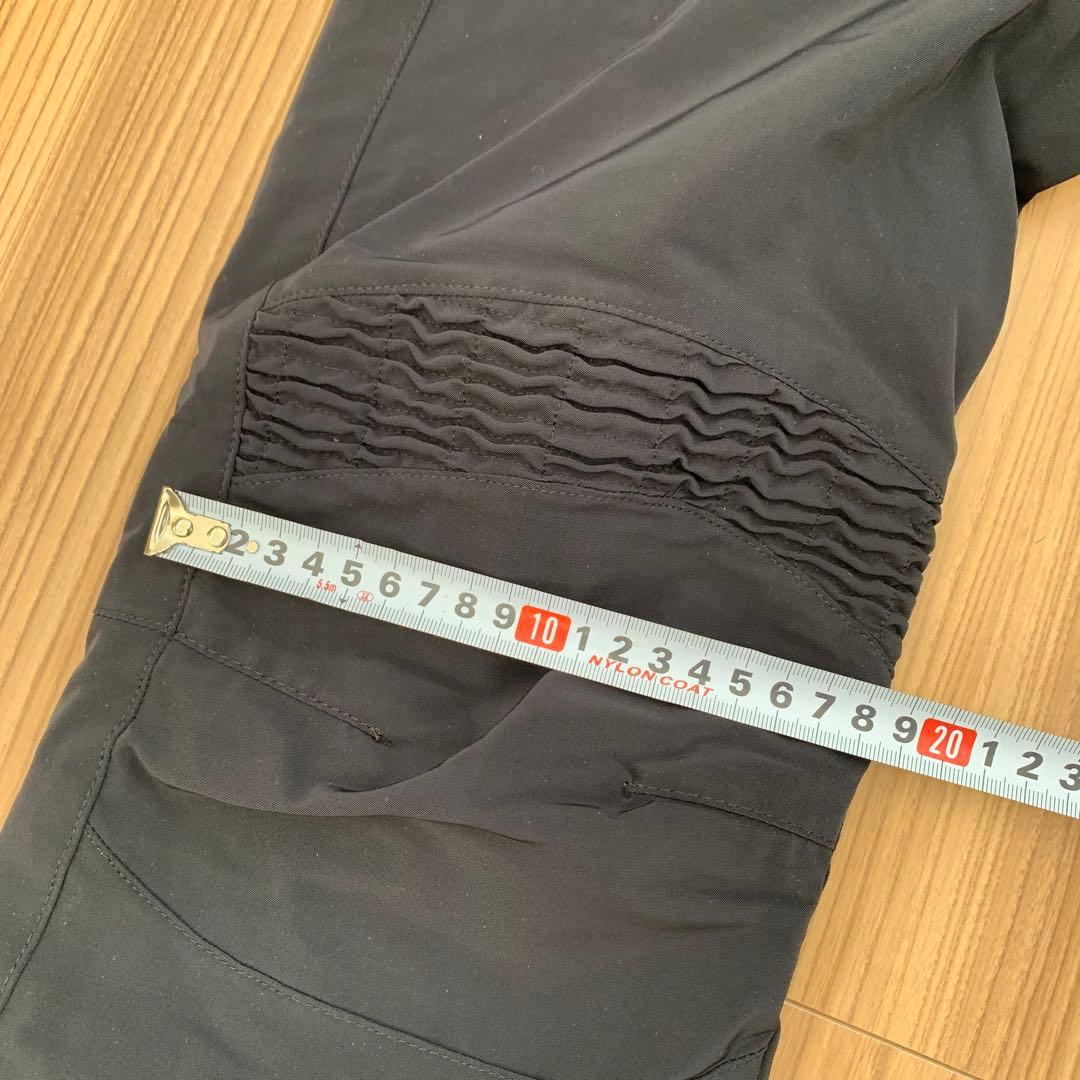 DESCENTE スキーウェア　ブラック Ｓサイズ　スノーボードウェア