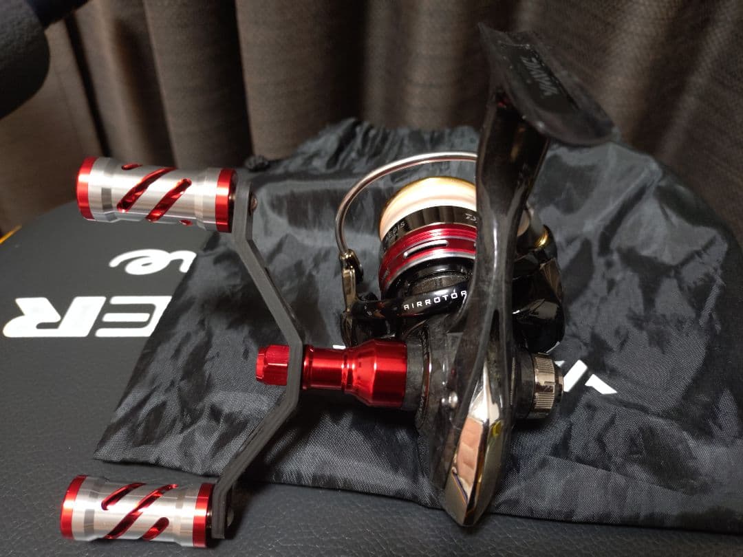 お*ち様 DAIWA AEGIS 2004 スピニングリールです。