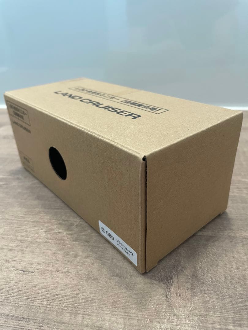 角目 プラチナホワイトパールマイカ ランクル250 色見本1/30(非売品)
