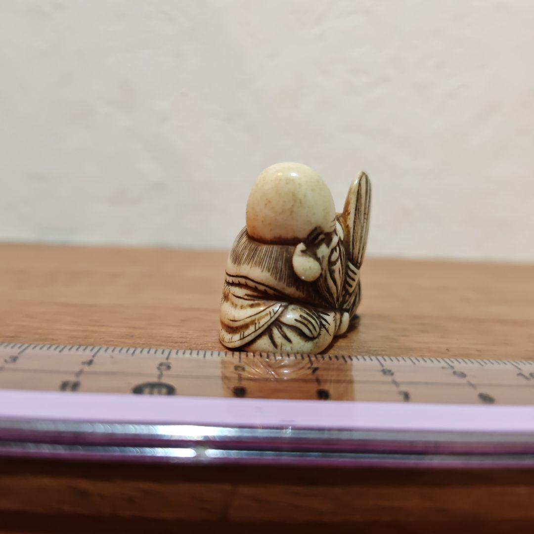 時代提物 仙人根付 天然素材【軍配仙人】高さ約2.9cm 重約18ｇ☆巧みな彫込