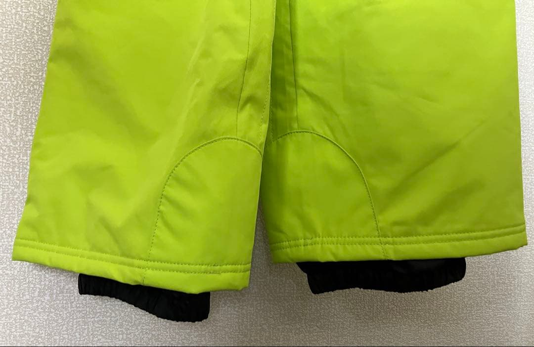新品　スノーウェア 上下セット 150cm 黒緑×黄緑