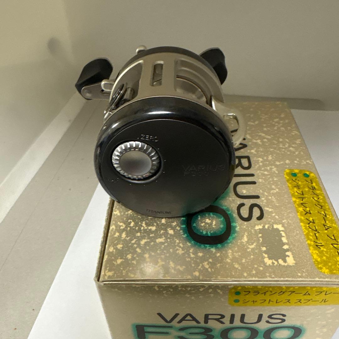 け*わ様 RYOBI VARIUS F300 ベイトリール