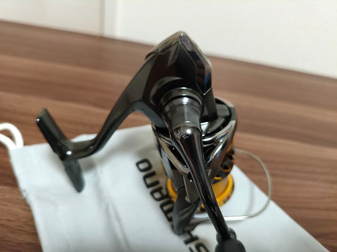 シマノ 20 ツインパワー 2500S スピニングリール SHIMANO