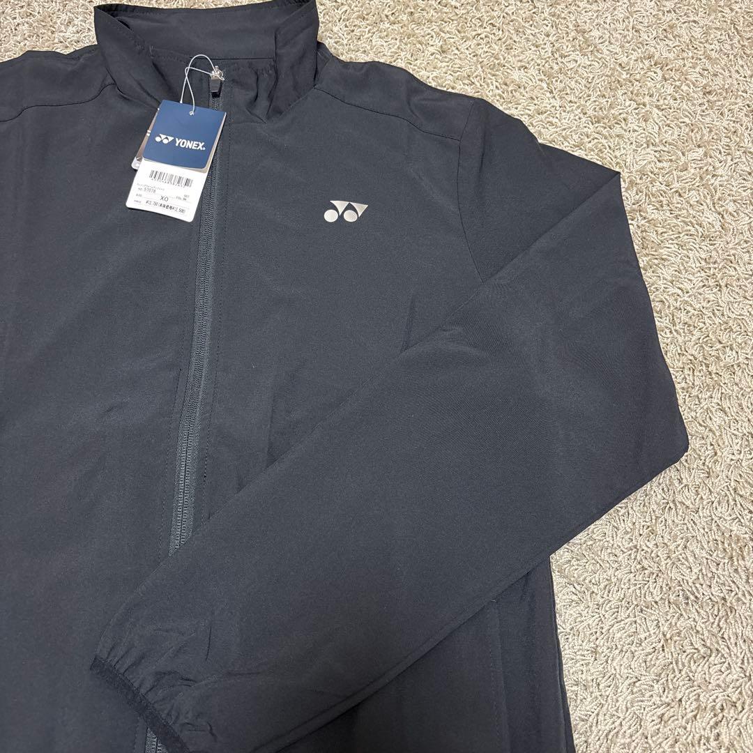 新品・未使用 YONEX ウォームアップジャケット XO ブラック 薄手 大きめ