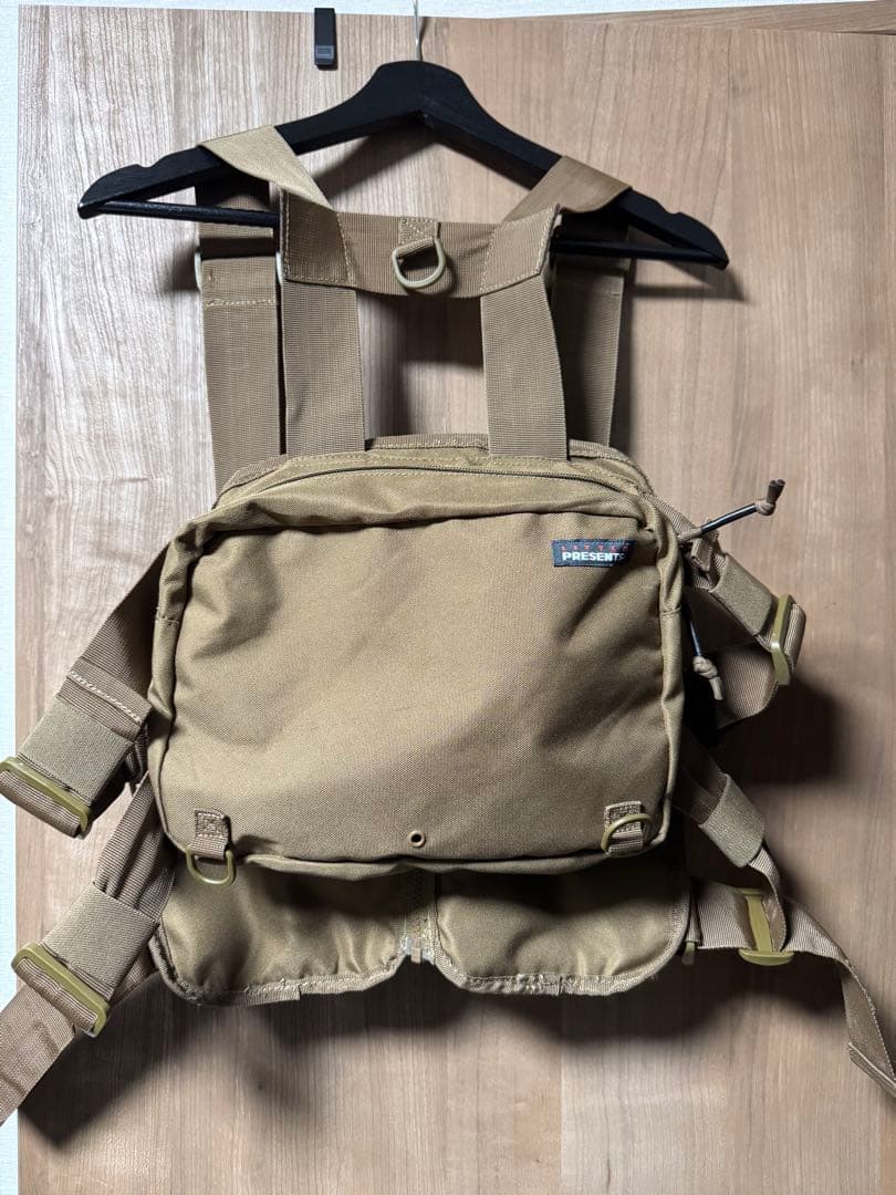 LITTLE PRESENTS フィッシングベスト ベージュ