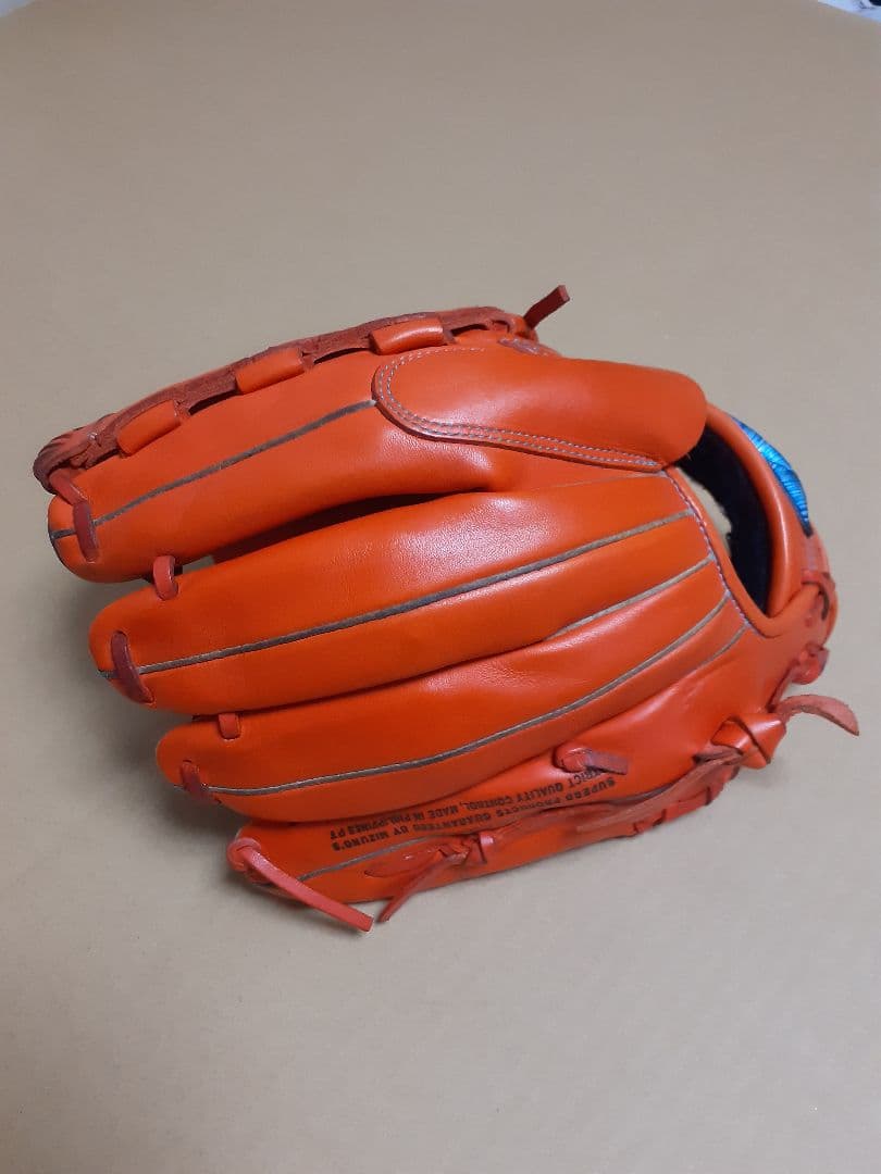 MIZUNO軟式投手用グローブ