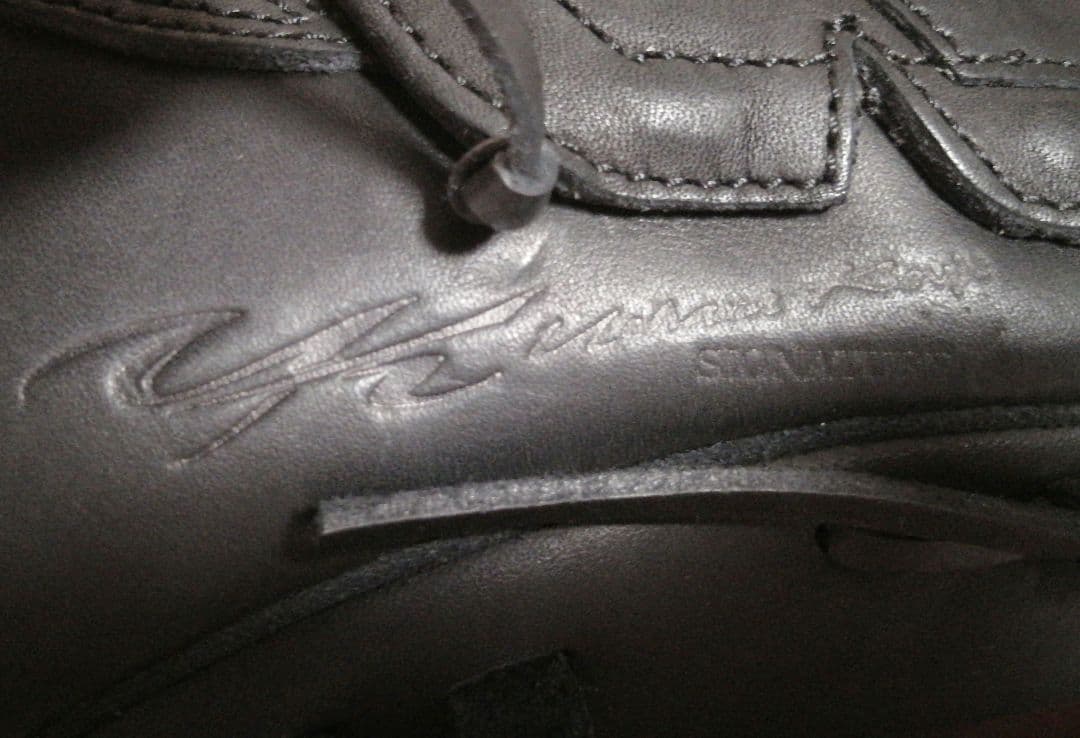 NIKE シグネチャー 上原浩治モデル 軟式投手用 ブラック 右投げ