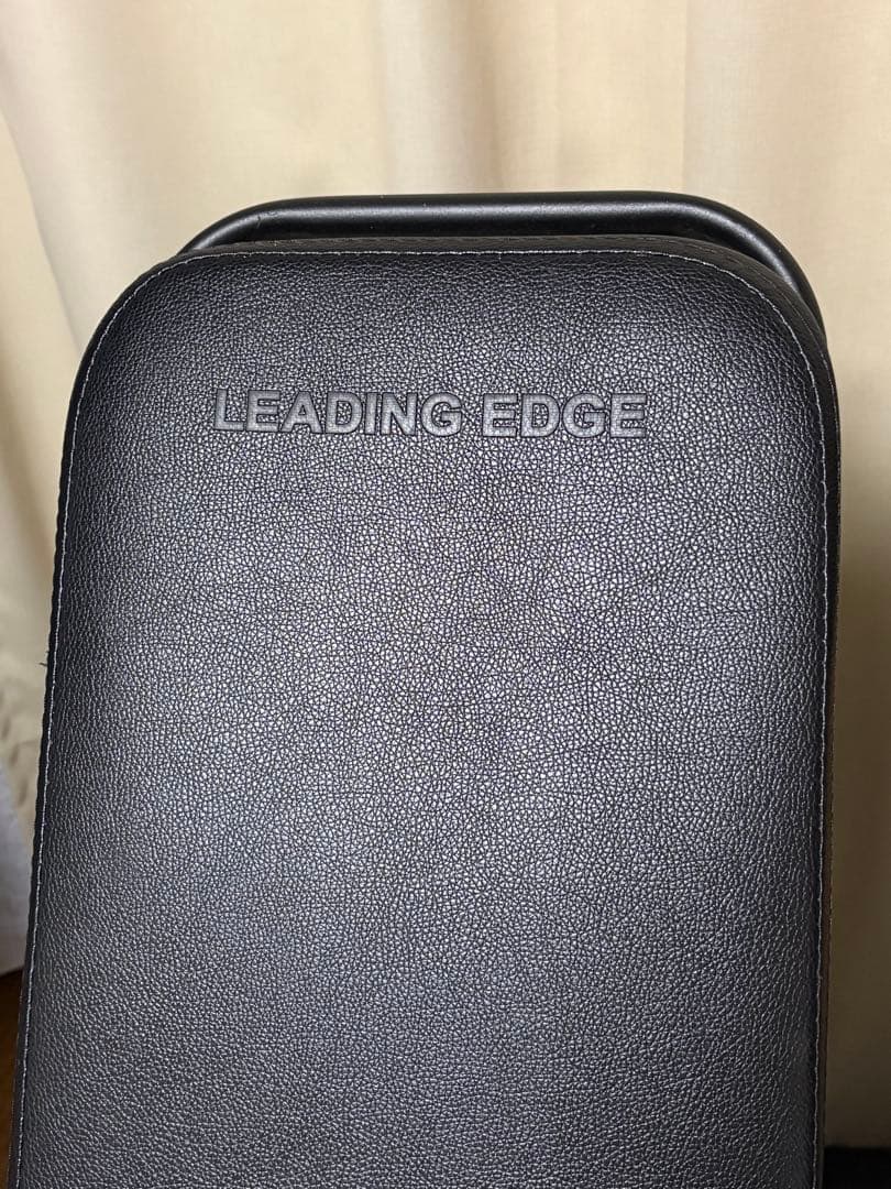 《未使用品》LEADING EDGE トレーニングベンチ 300kg耐荷重