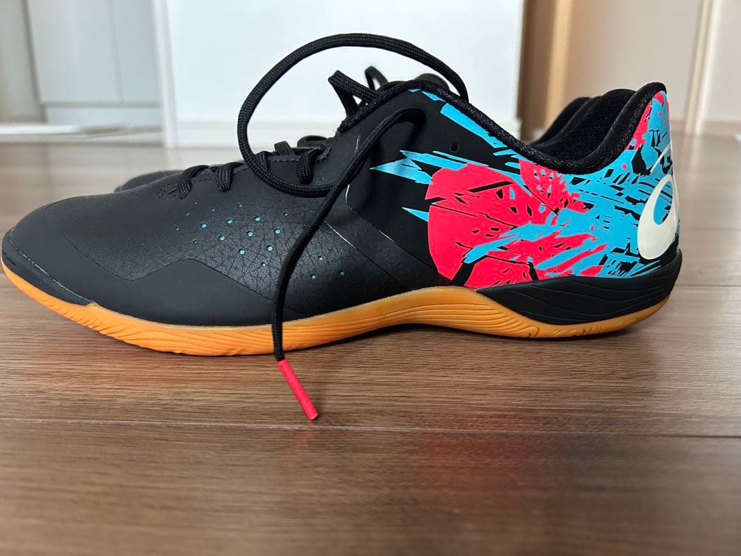 【新品未使用】asics フットサルシューズ 黒/青/赤