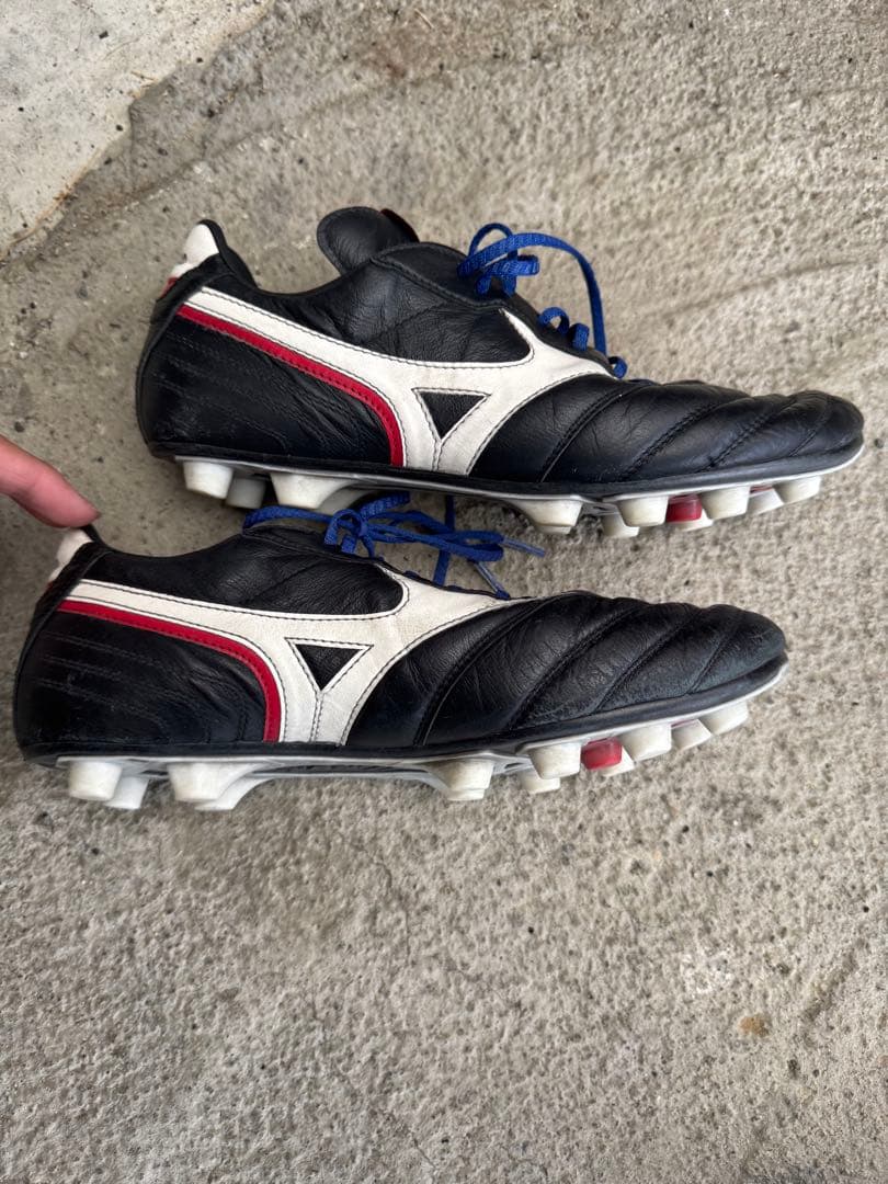 Mizuno Morelia サッカーシューズ 黒/白/赤