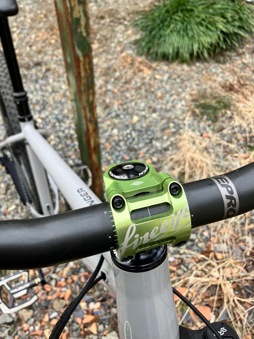 YURIS SINGER 460L MTB DVOフォーク完成車
