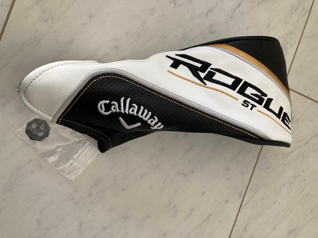 Callaway Rogue ST フェアウェイウッドヘッドとヘッドカバー