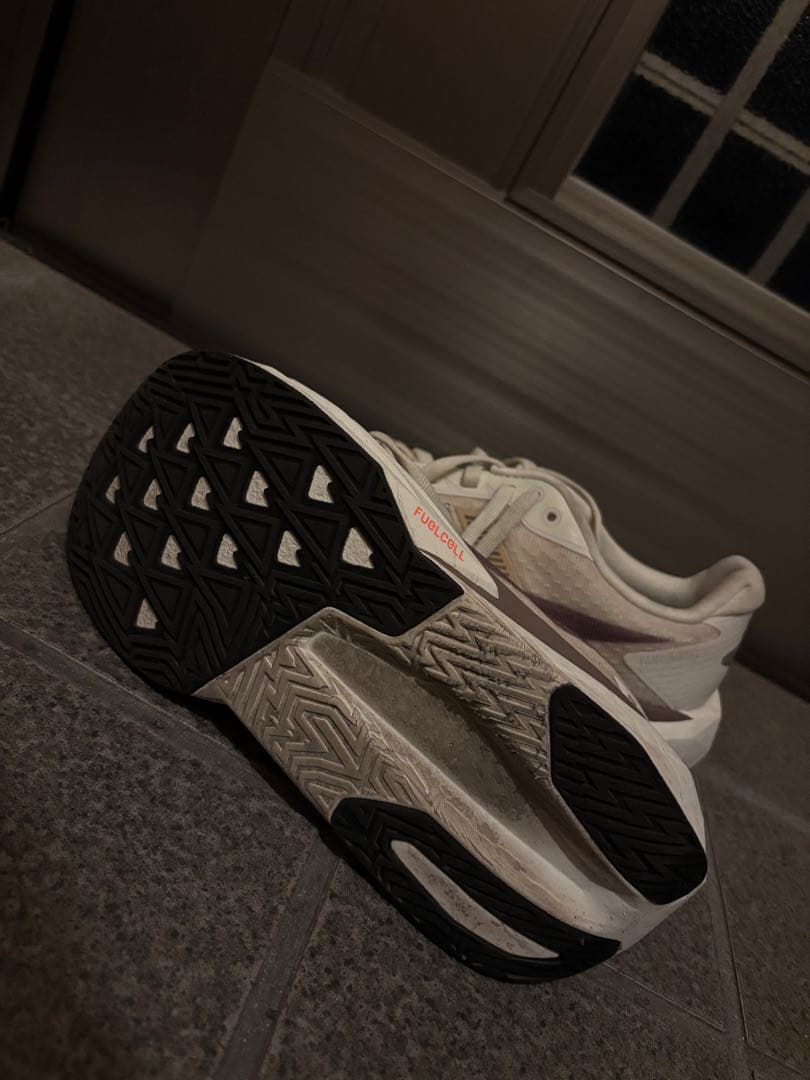 New Balance FuelCell V5 値下げしました