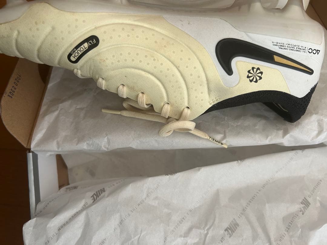 Nike サッカースパイクティエンポ10FG