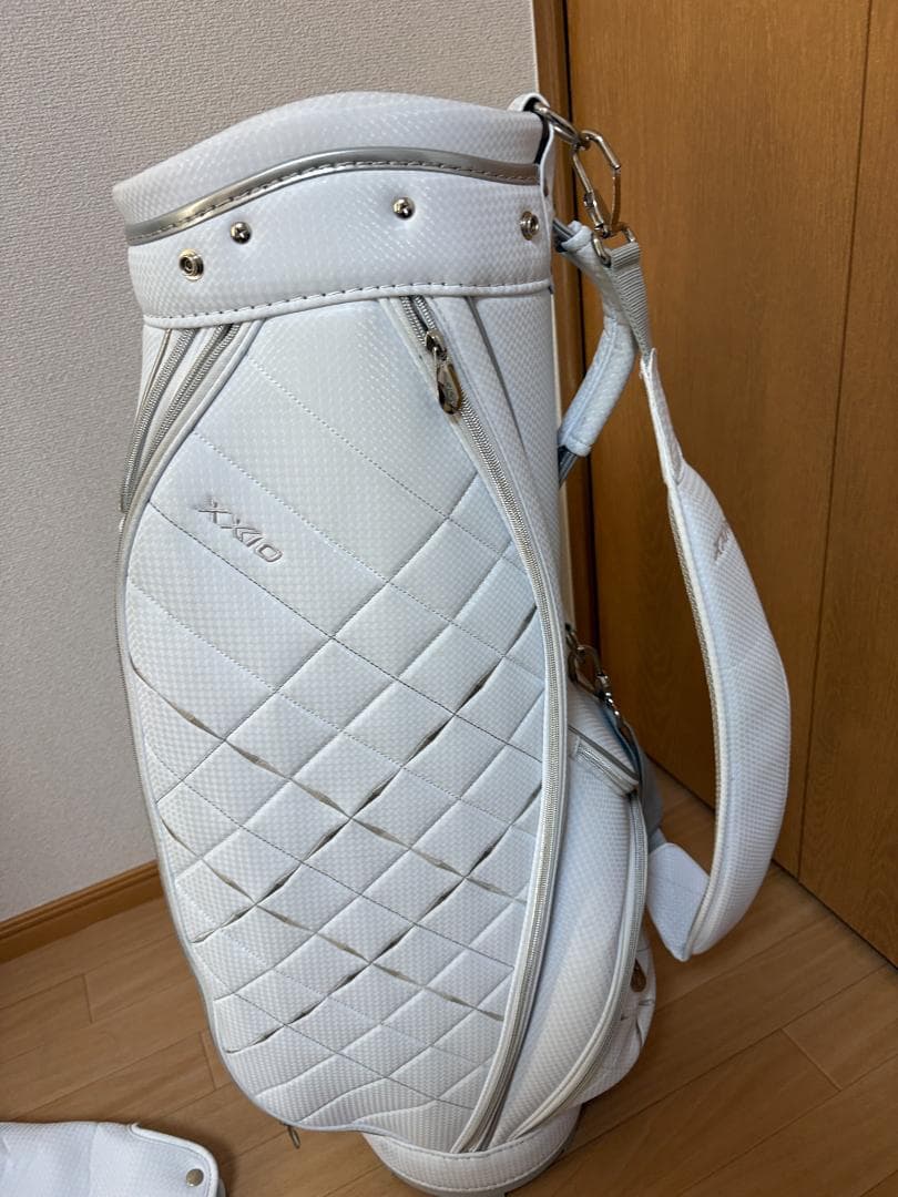 ダンロップ XXIO ゼクシオ キャディバッグ ホワイト ゴルフバッグ
