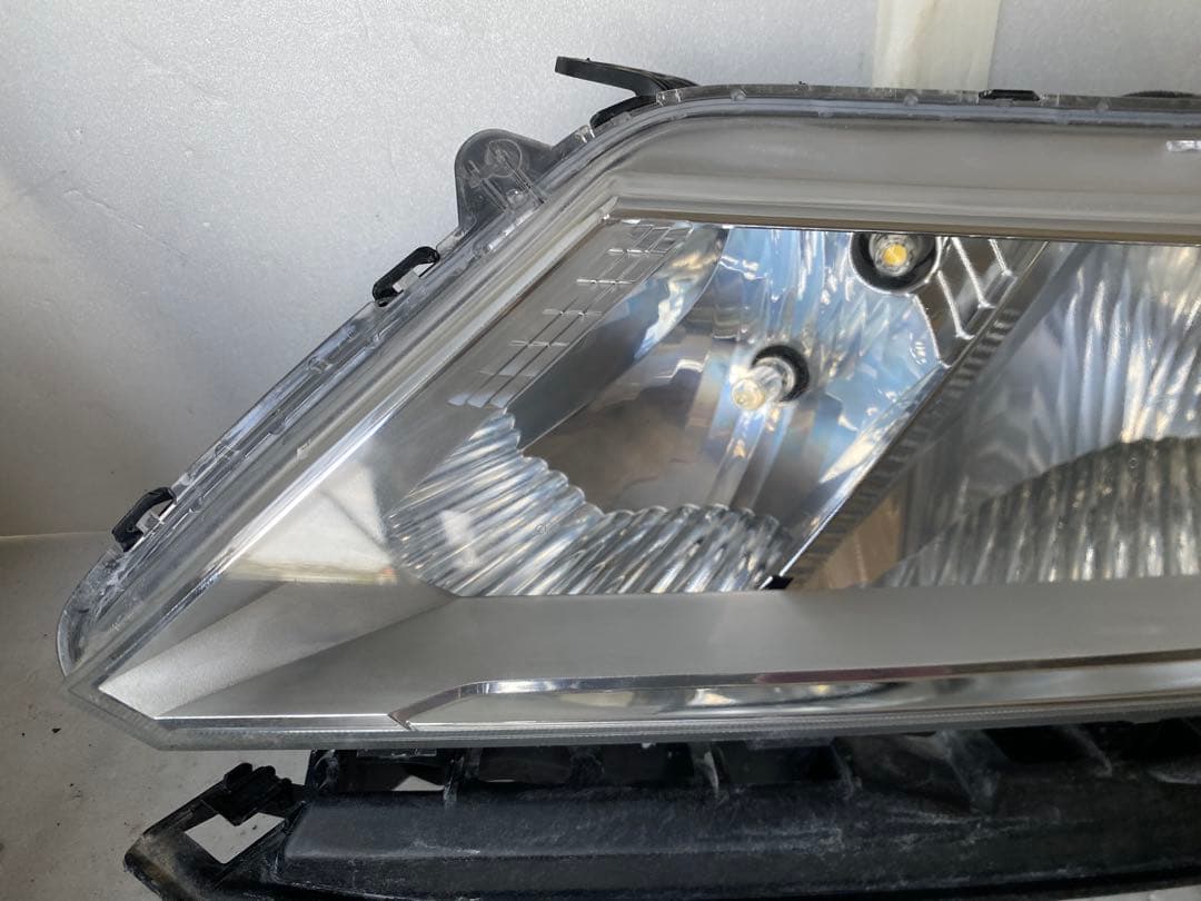 ホンダ グレイス GM4 / GM5 / GM6 系純正ヘッドライト 左右セット