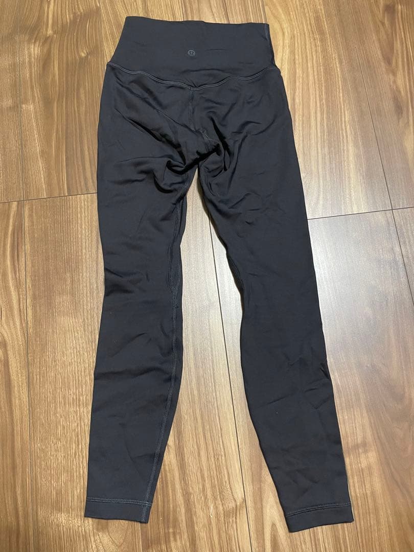 【美品】lululemon(ルルレモン) レギンス　ブラック