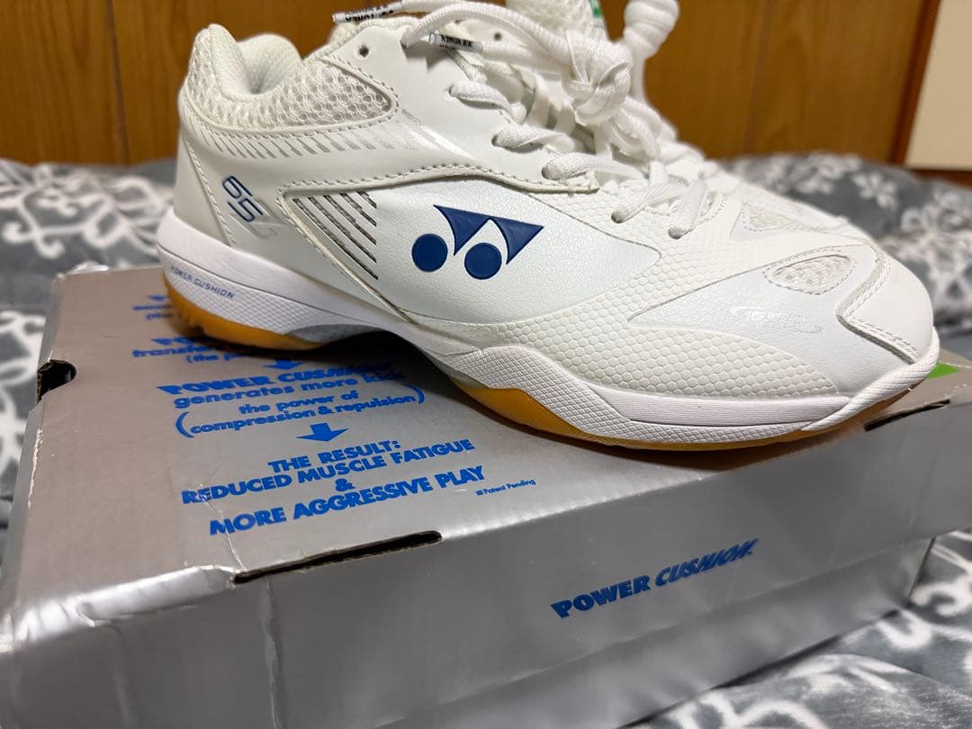 ヨネックス パワークッション65Z2 YONEX75周年記念モデル 23cm