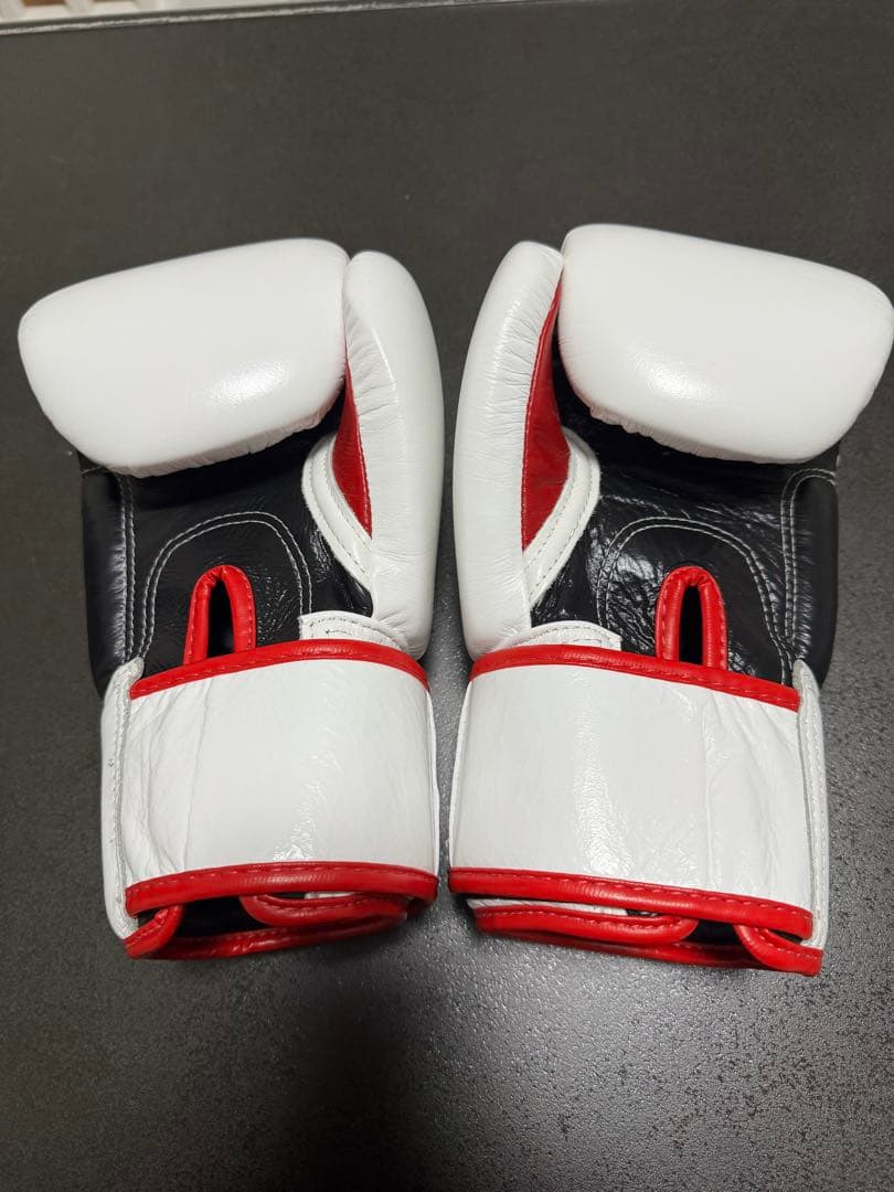 【新品】Fairtex ボクシンググローブ 8oz 本革 キックボクシング