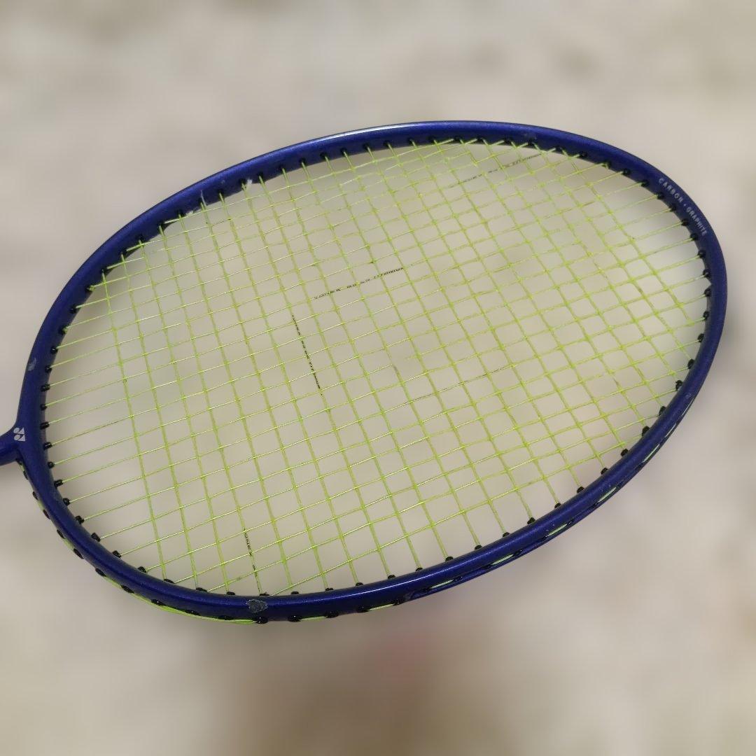 ヨネックスバトミントンラケットAEROTUS 40ケース付　カーボネックス14