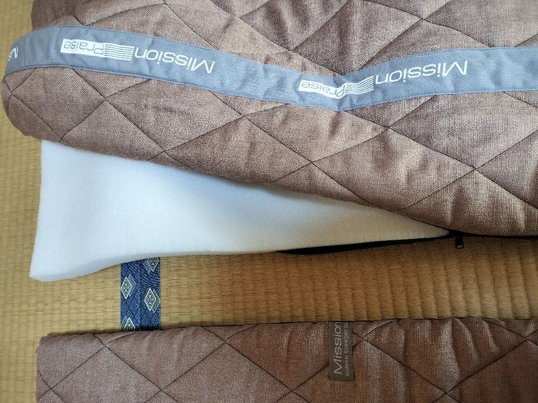 車中泊キャンプに快適 マットレス 美品2,000mm×680mm厚さ40mm2枚
