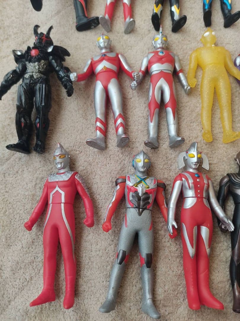 ウルトラマン ソフビ フィギュア 大量 まとめ売り 怪獣 宇宙人