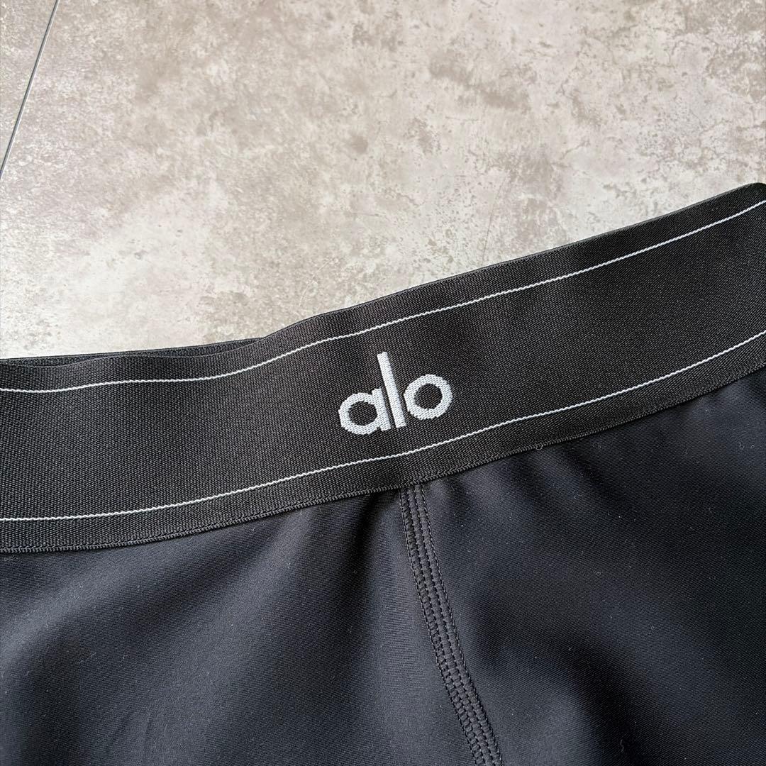 ヨガ・ピラティス alo Airlift High-Waist Legging and Top