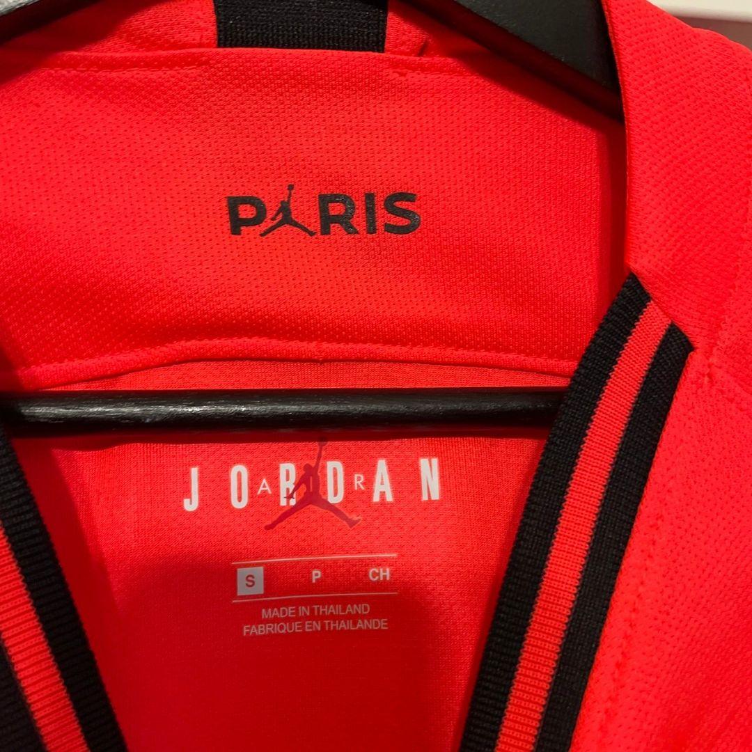 Paris Saint-Germain Jordan シャツ 赤