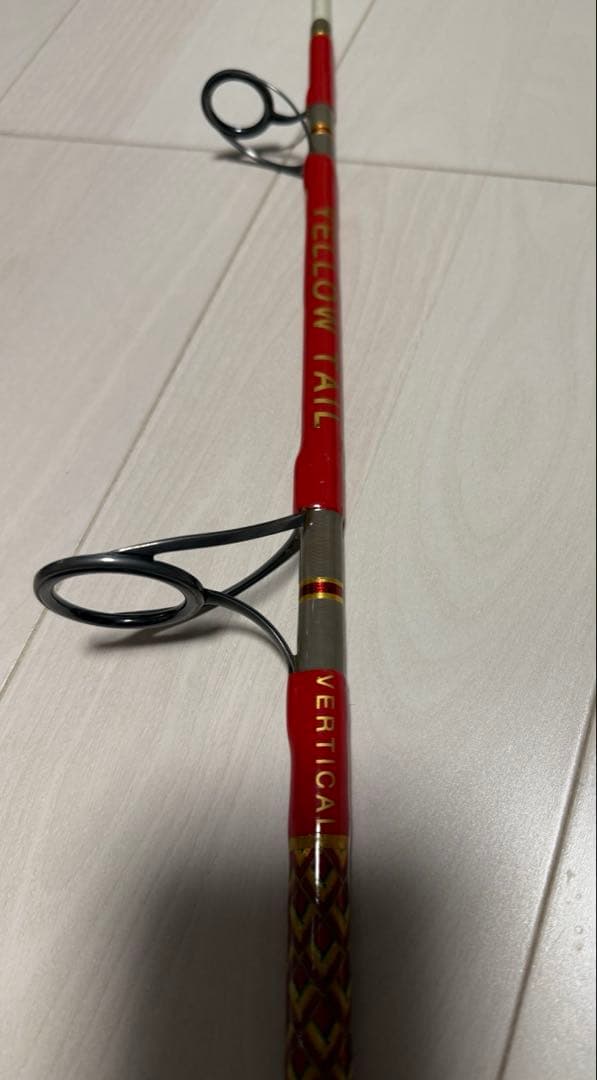 フィッシャーマン FISHERMAN YELLOW TAIL VERTICAL