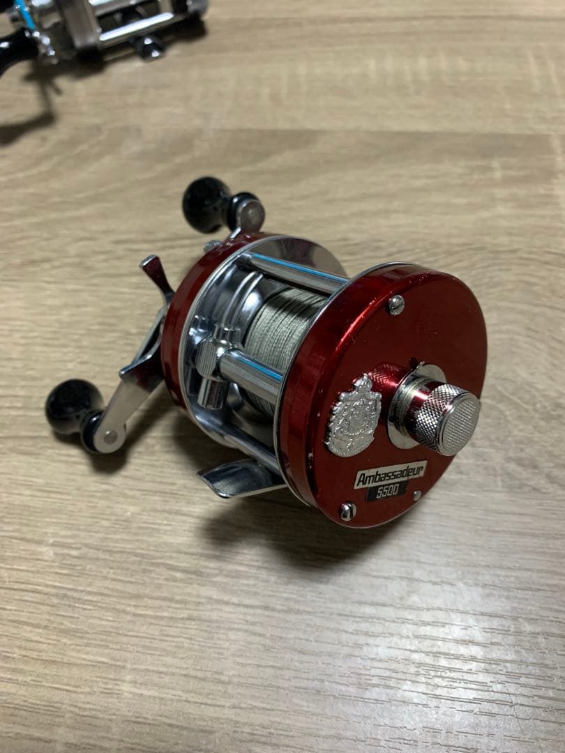 ABU アンバサダー 5500 チェリーレッド