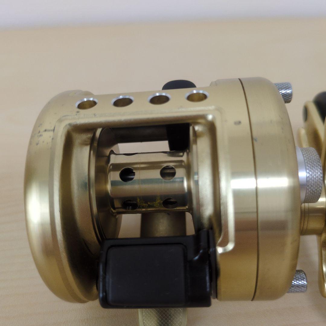 SHIMANO CALCUTTA 100XT ベイトリール 右巻