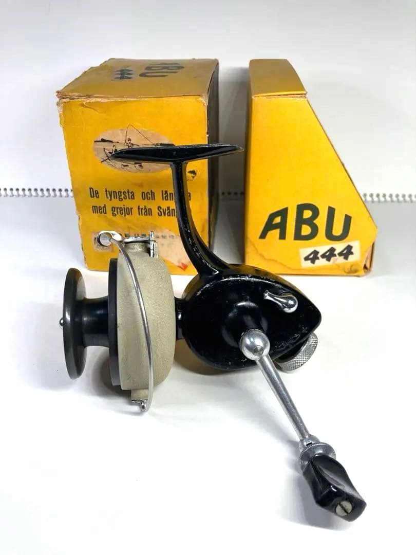 ABU444【RECORD魚ロゴ刻印】スピニングリール　ビンテージ