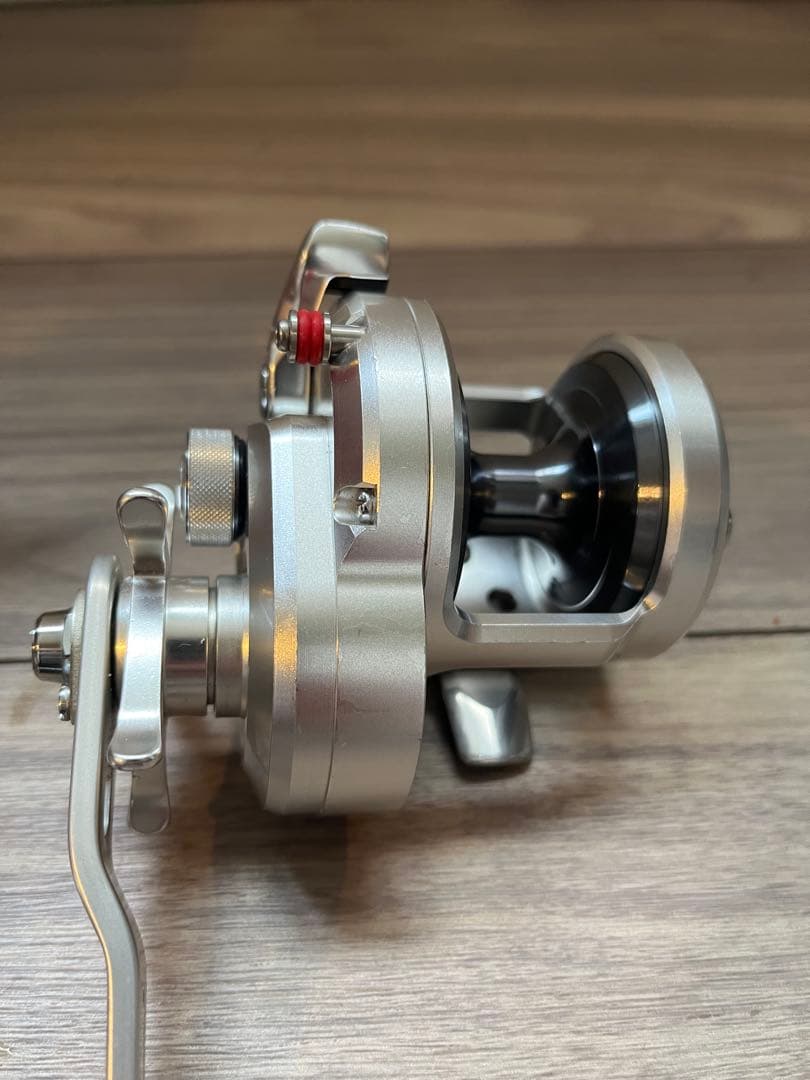シマノ オシアジガー 1500HG 箱なし 小キズあり
