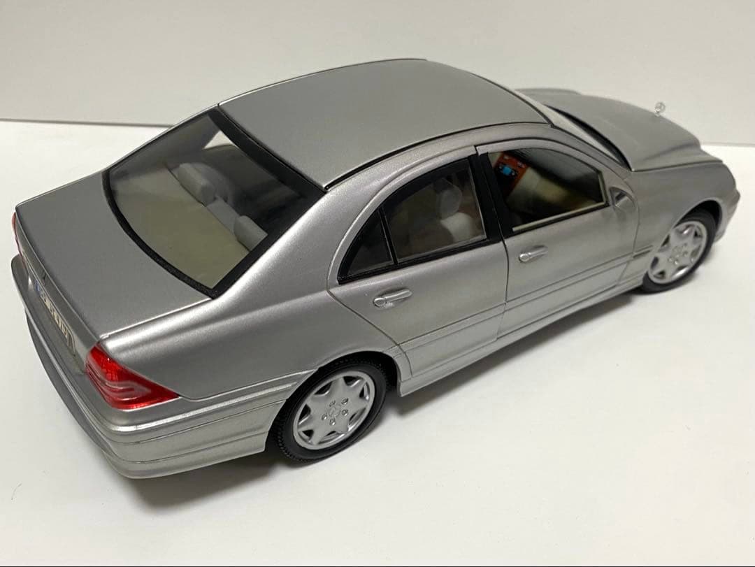 レア！美品1/18 ベンツ　C200 アヴァンギャルド　AMG シルバー　最安値
