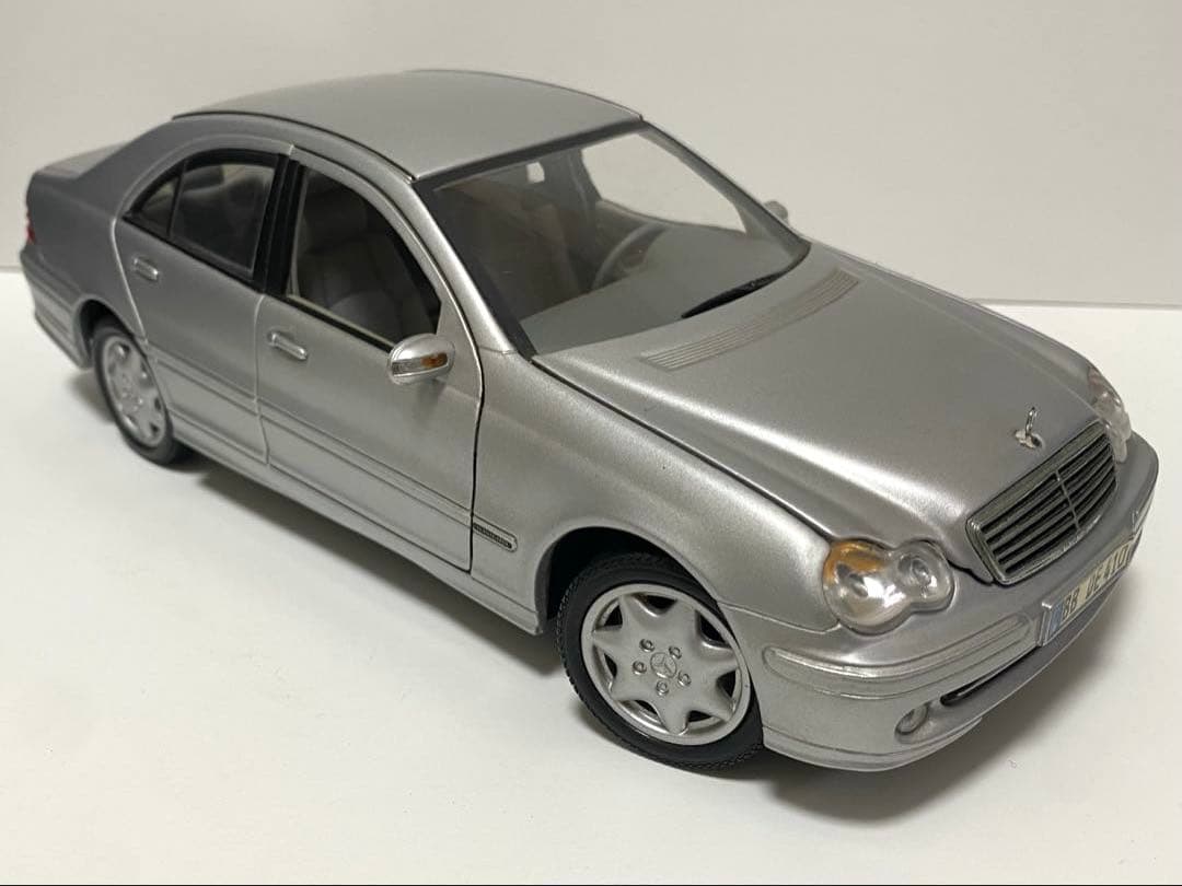 レア！美品1/18 ベンツ　C200 アヴァンギャルド　AMG シルバー　最安値