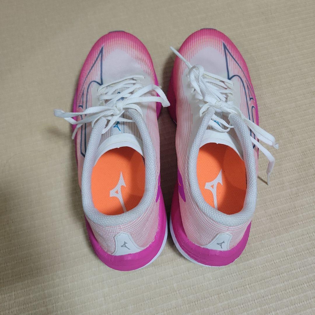 新品未使用　24、5cm Mizuno ウェーブ　シューズ ホワイト/ピンク