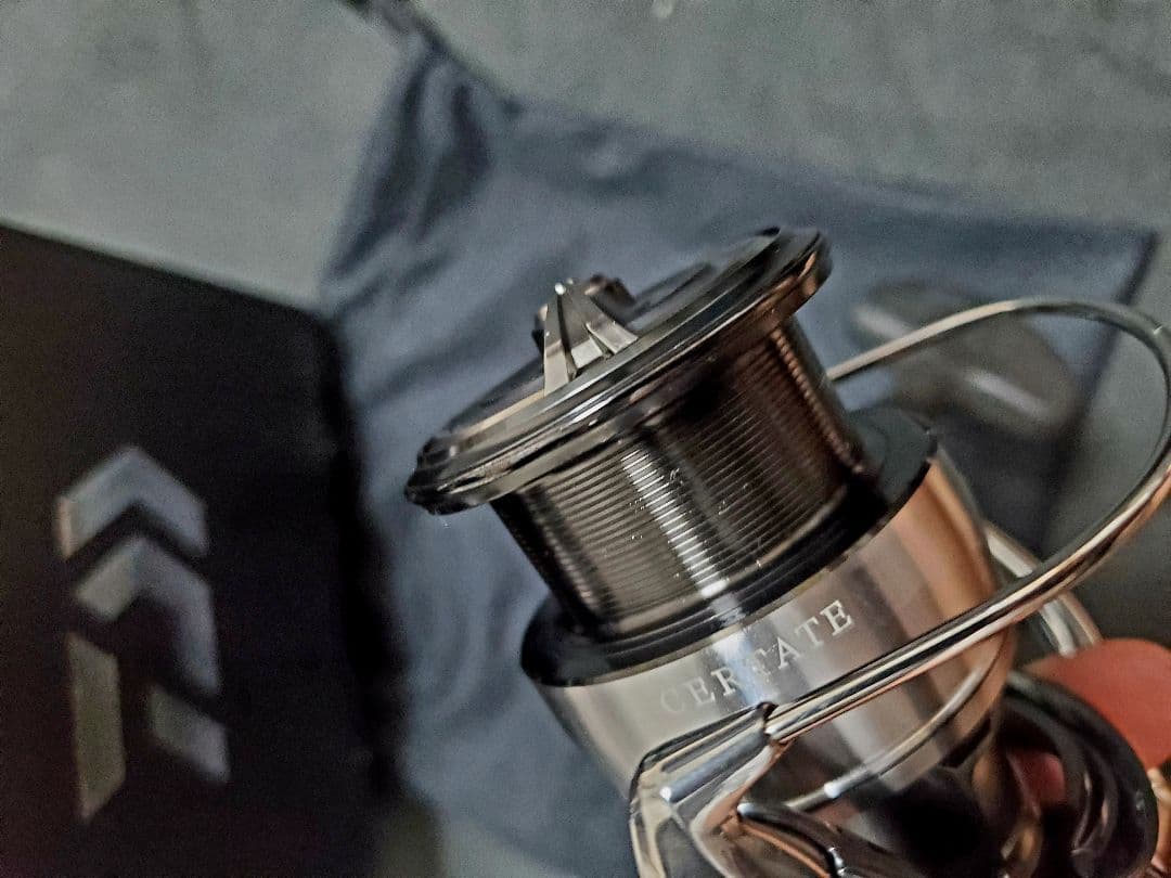 ym Daiwa 美品セルテートLT4000-CXH スピニングリール