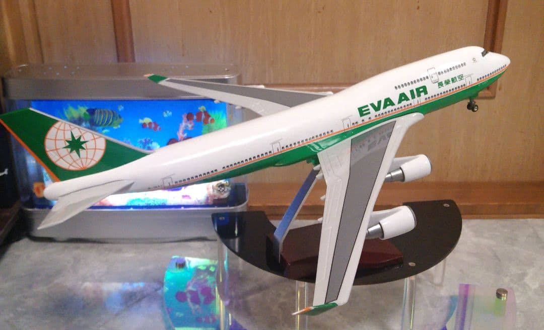 ●新 EVA AIR ／Boeing747 巨大模型 レア