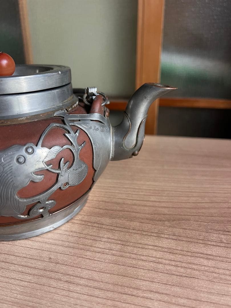 中国宜興紫砂壺 錫包細工 魚龍紋 茶壺 急須 古玩 茶道具 アンティーク