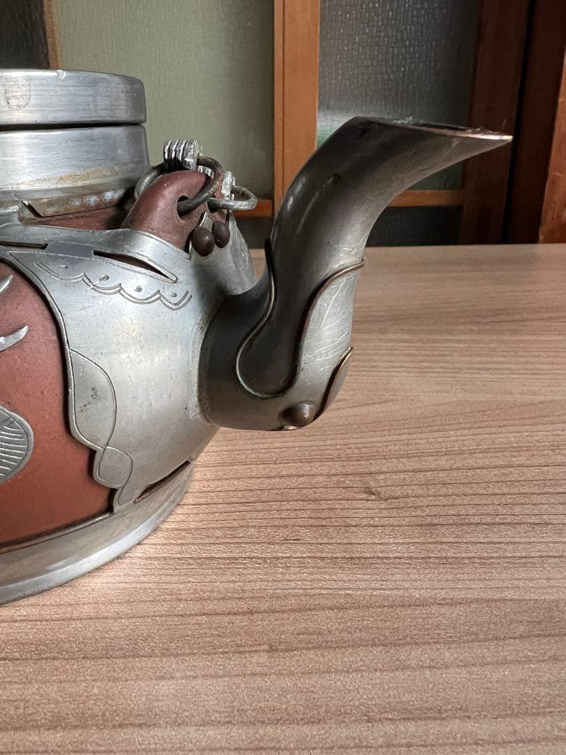 中国宜興紫砂壺 錫包細工 魚龍紋 茶壺 急須 古玩 茶道具 アンティーク