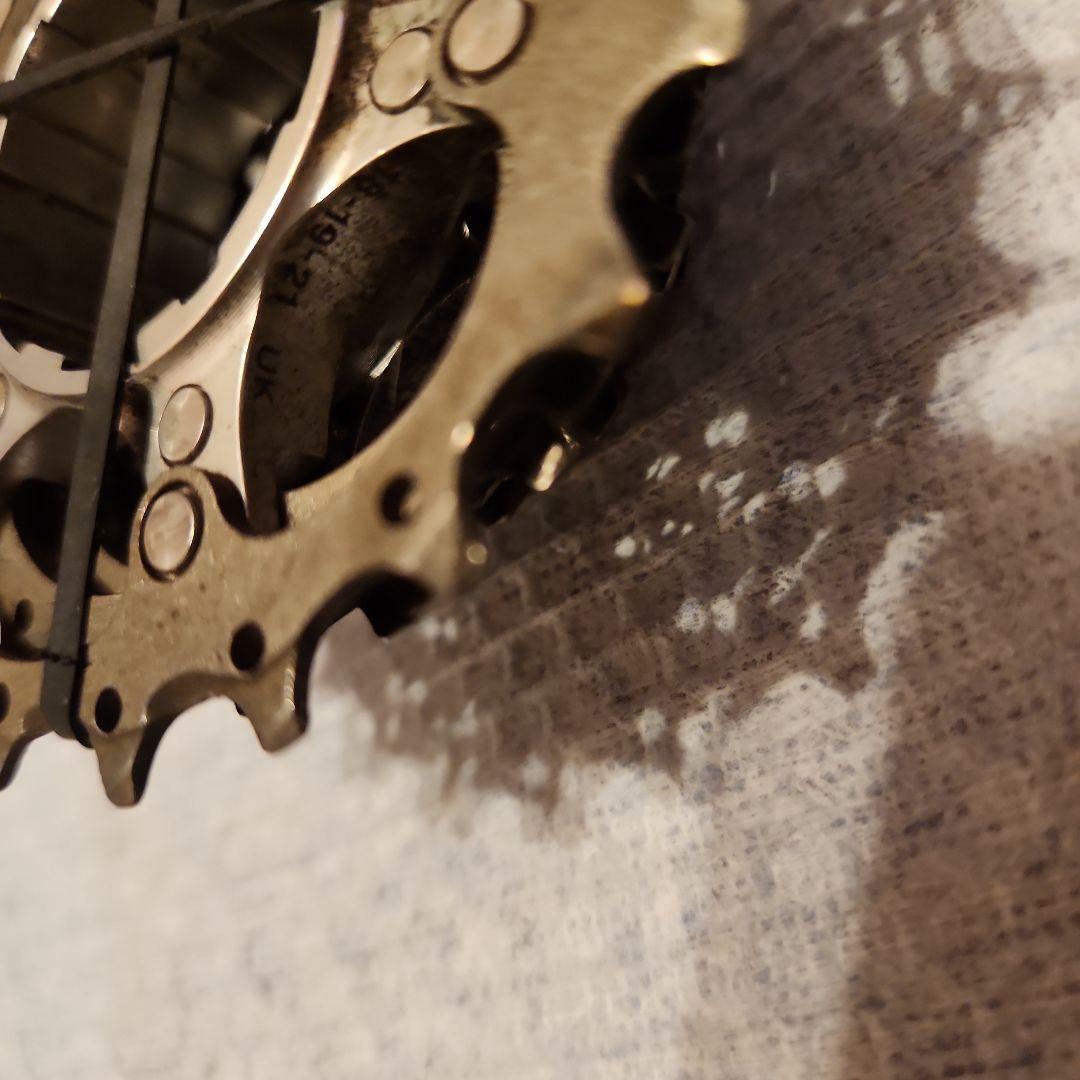 DURA-ACE CS-7700 12-21T スプロケット