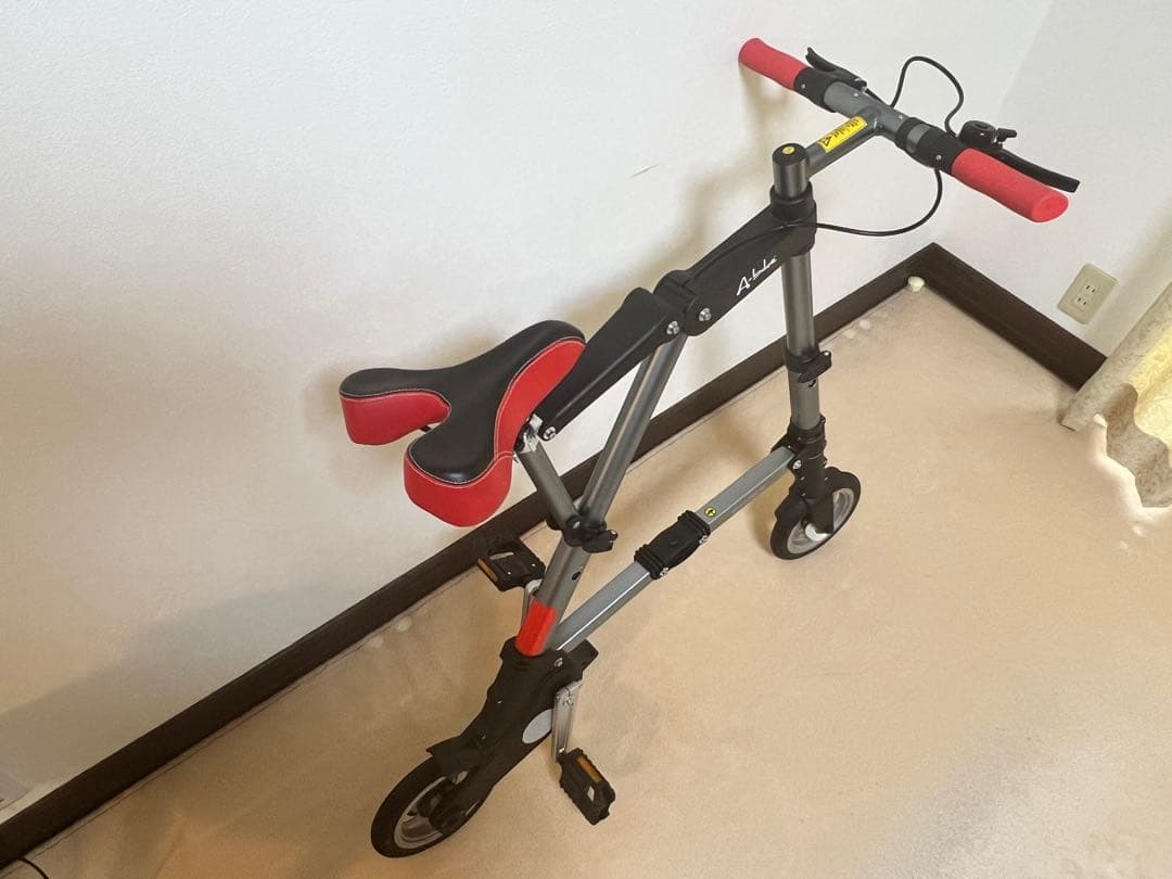 A-bike Cityノーパンクタイヤ・折りたたみ自転車 シルバー/レッド