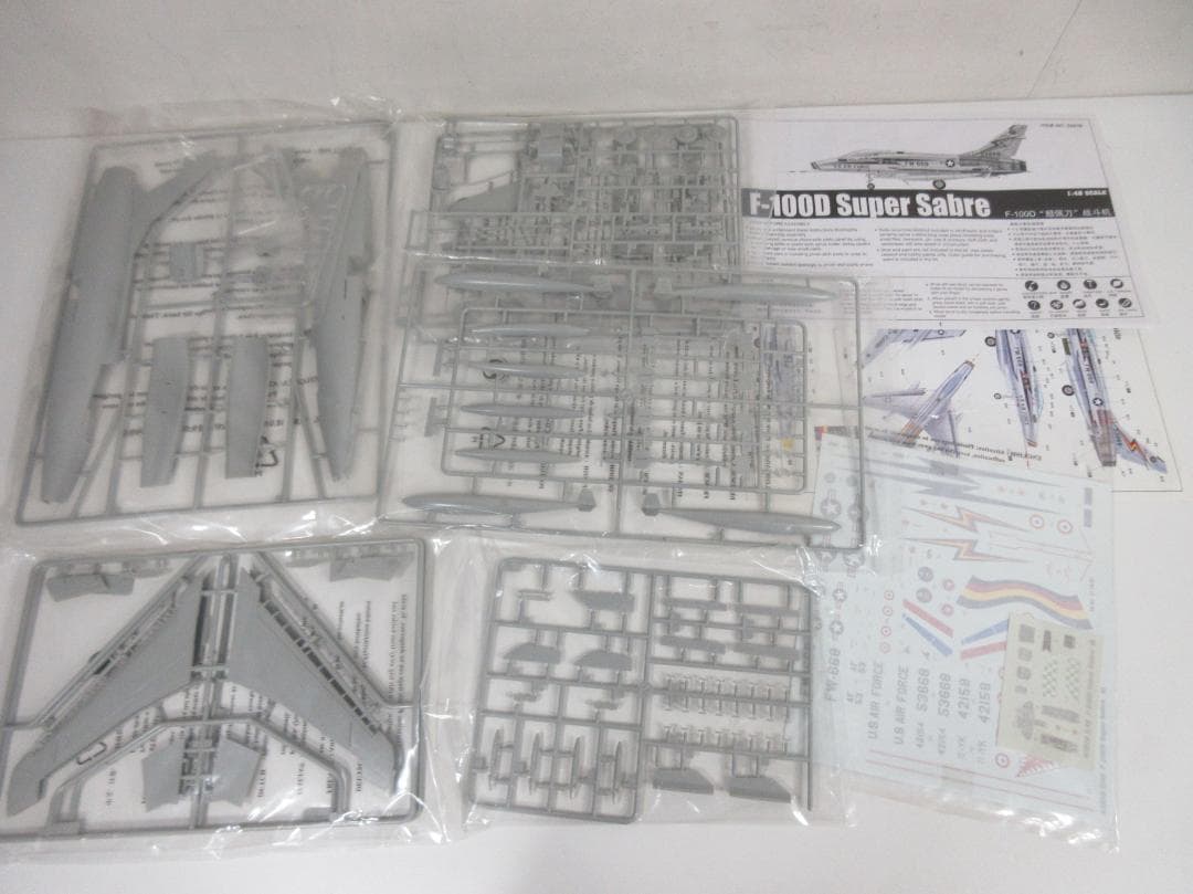 1130Z【未組保管品】トランペッター 1/48 F-100Dスーパーセイバー