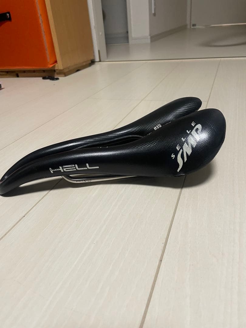 Selle SMP HELL ブラック サドル