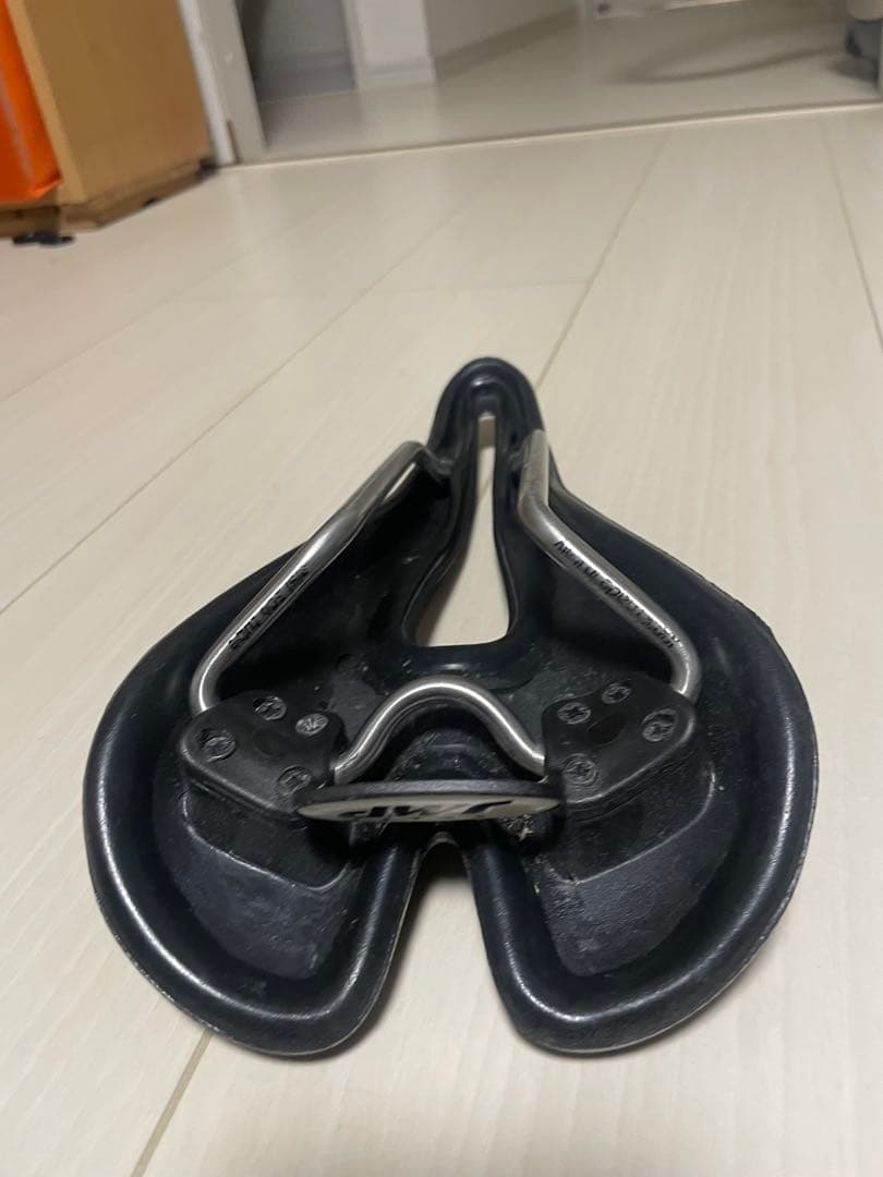 Selle SMP HELL ブラック サドル