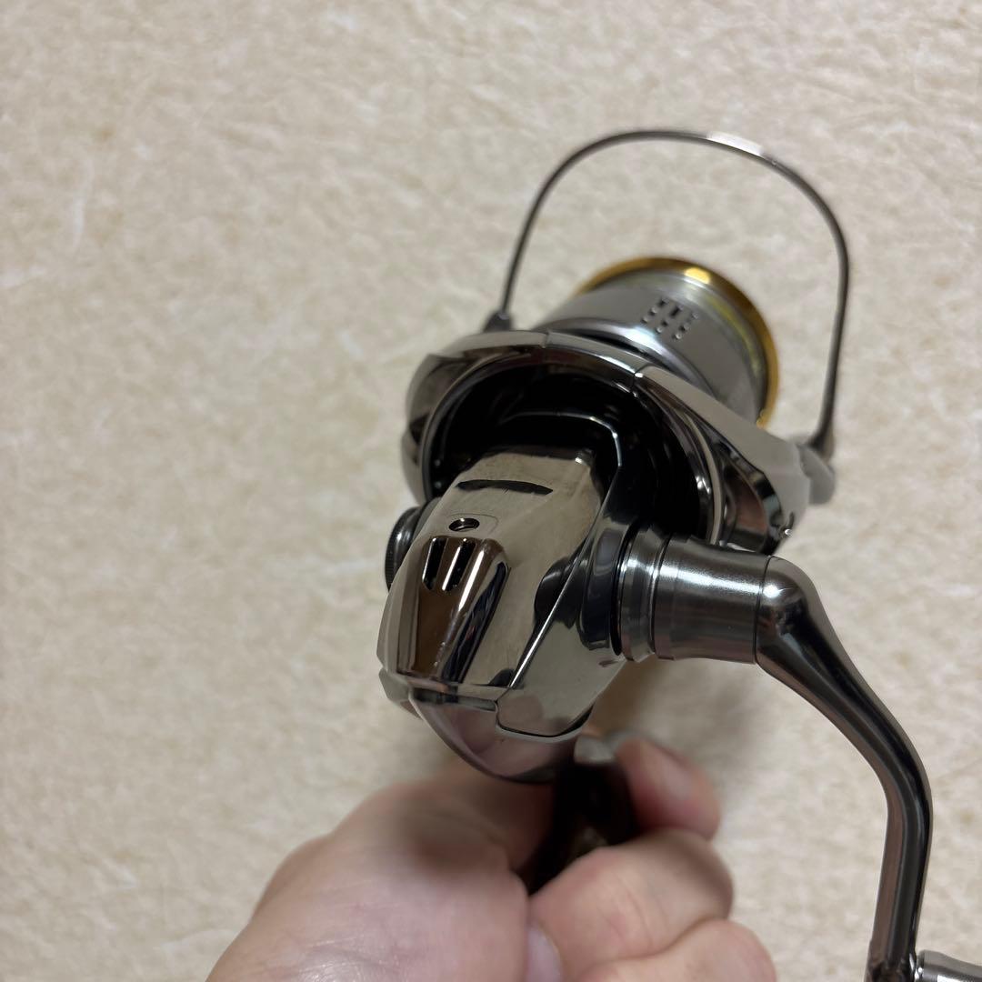 【超美品】シマノ 18ステラC3000XG早い者勝ち