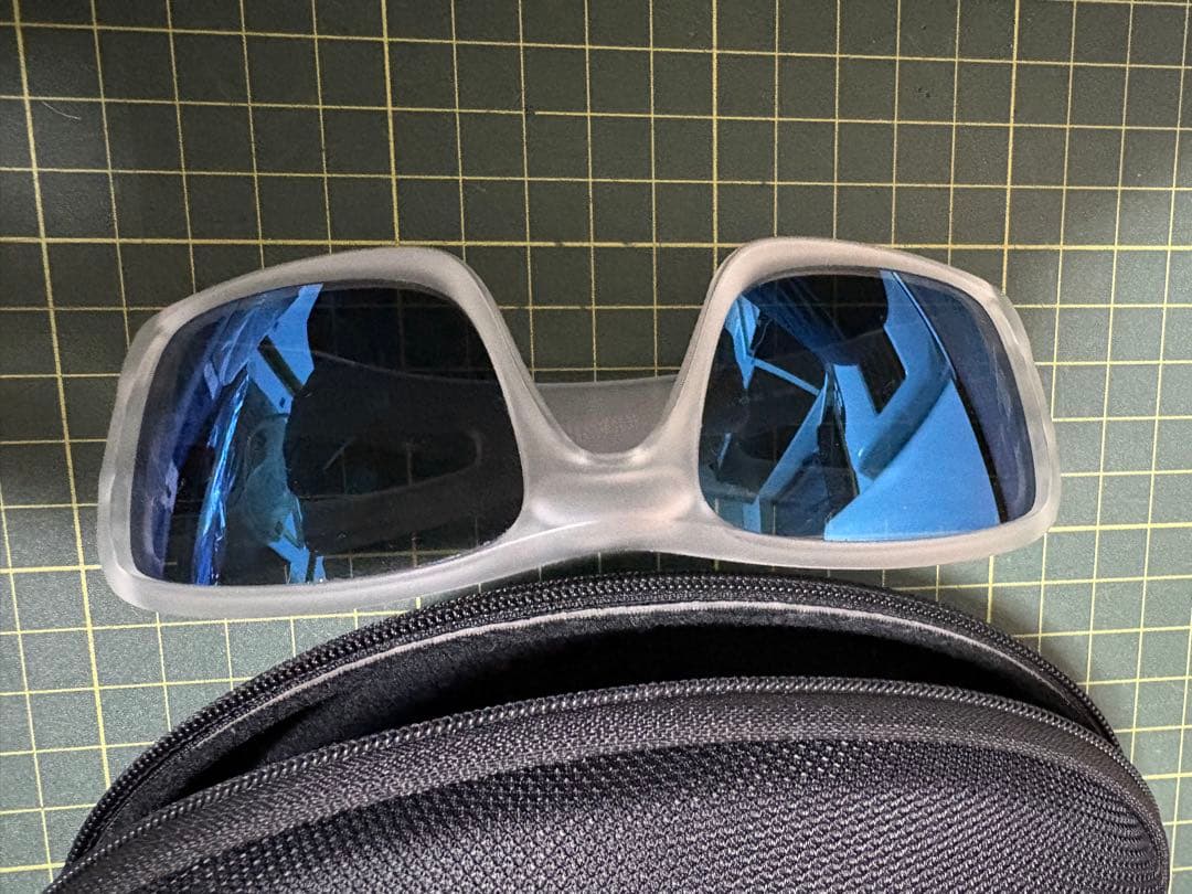 オークリー　Oakley クランクケース　CRANKCASE 偏光サングラス