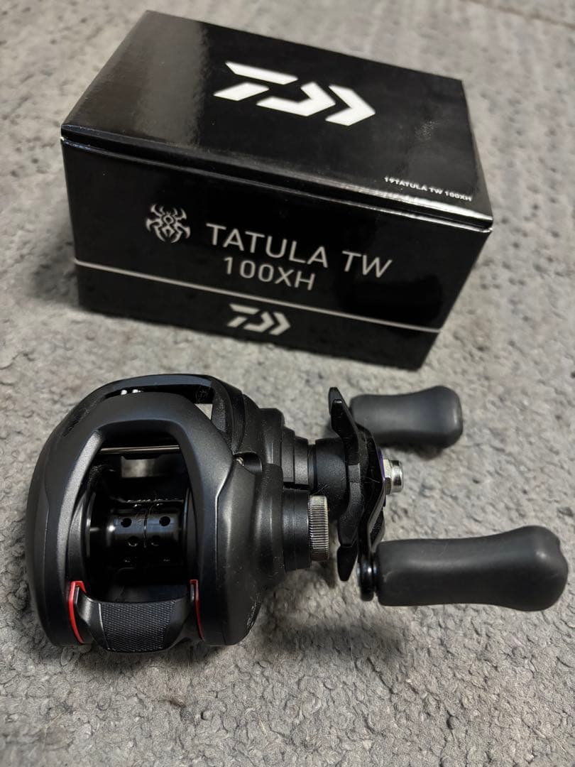 ほぼ未使用　ダイワ TATULA TW 100XH タトゥーラ