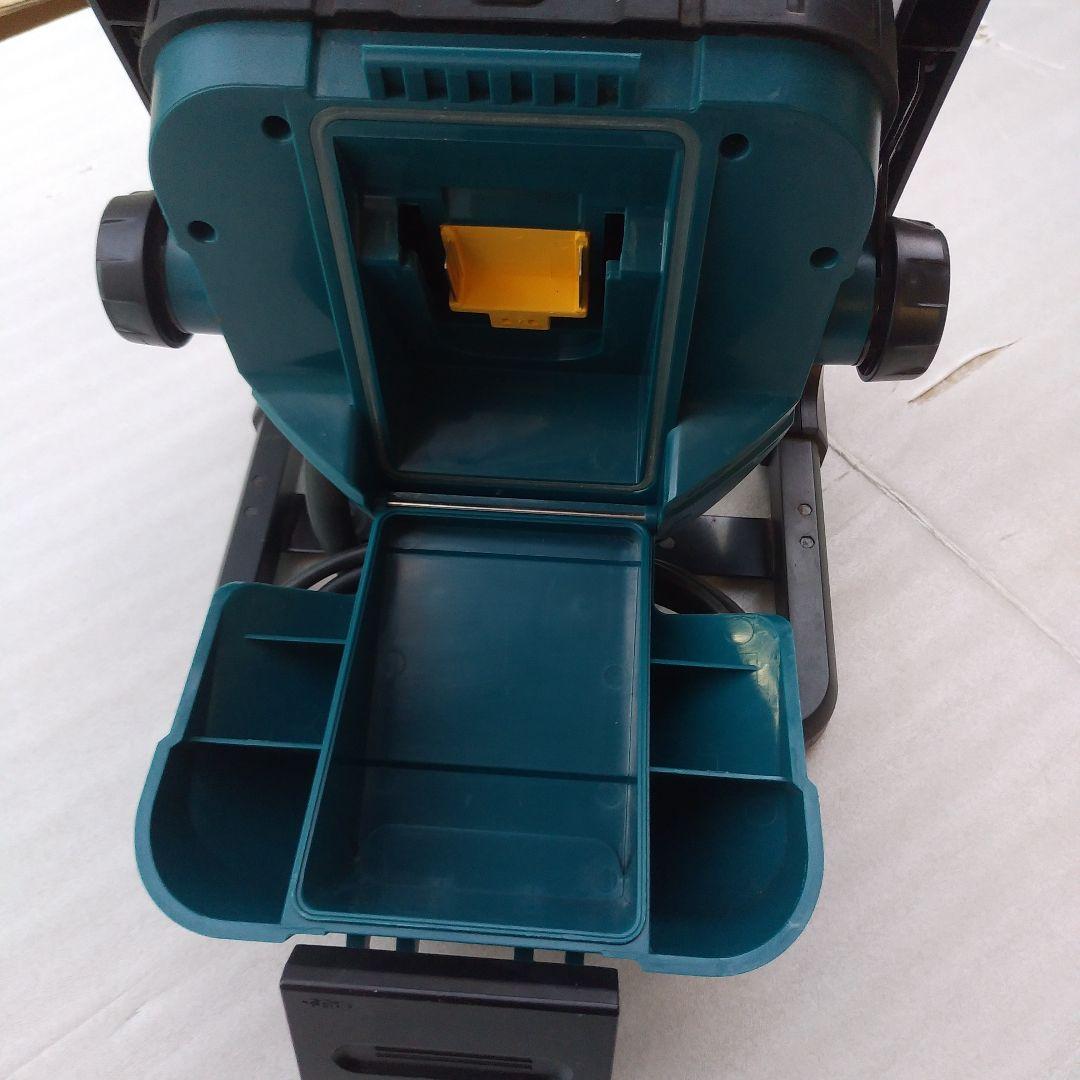 Makita　 LEDライト　ML805 AC電源 充電式14.4/18V